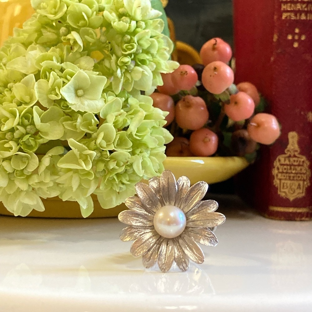 Sterling silver Italian made daisy ring